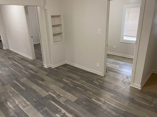 Building Photo - I70/BRIGHTON BLVD, EYLRIA-SWANSEA, 2 BED, NEW FLOOR/PAINT/TILE/STORAGE/FENCE, COVERED PORCH! UPDA...
