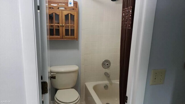 Building Photo - 2 br, 2 bath Townhome - 4891 Walden Cir