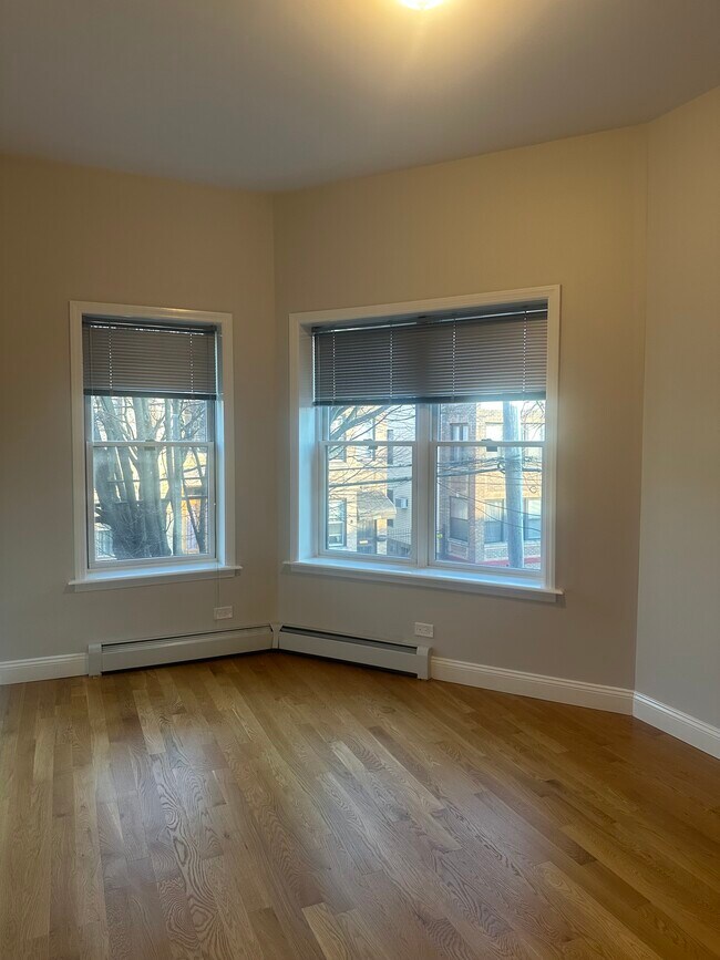 Largest BDRM window view - 1839 Norman St