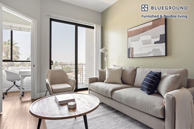 Foto del edificio - 5500 Klump Ave