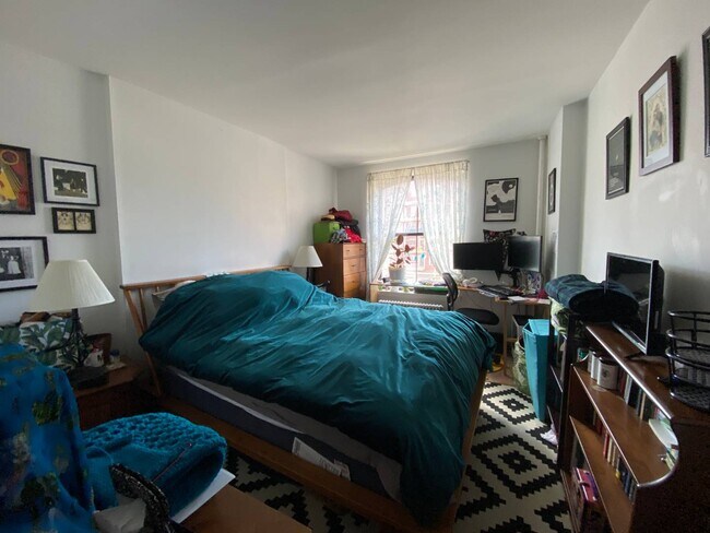 Foto del edificio - 443 Hicks St