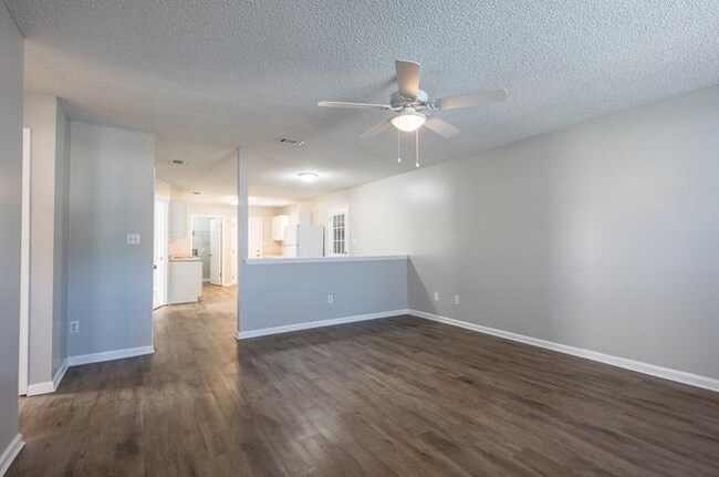 Foto del edificio - 2572 Marathon Dr