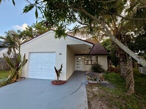 Building Photo - 46 Tara Lakes Dr E