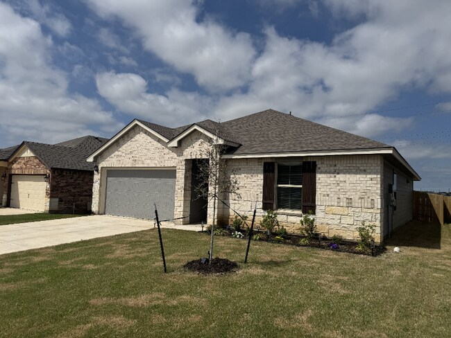 Building Photo - 402 Stone Vly Rd