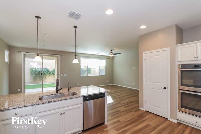 Foto del edificio - 5115 E Greenway St