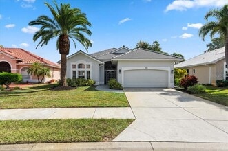 Building Photo - 700 Silk Oak Dr