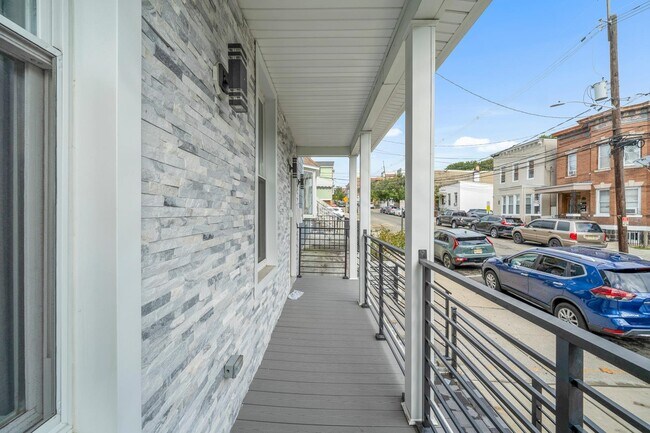 Building Photo - 207 68th St