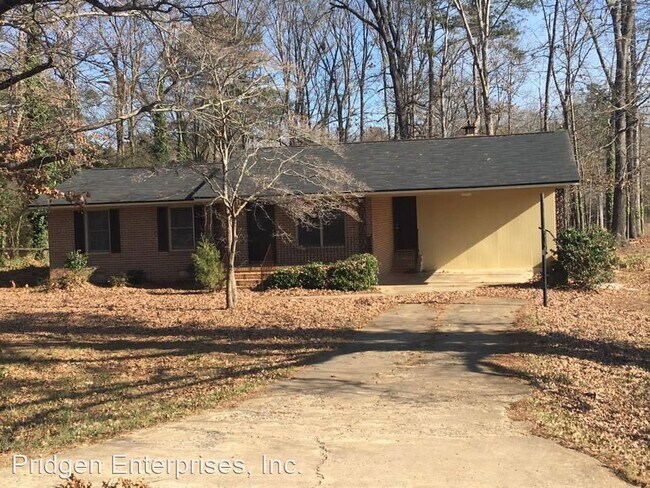 Foto del edificio - 3 br, 2 bath House - 107 Huntington Court