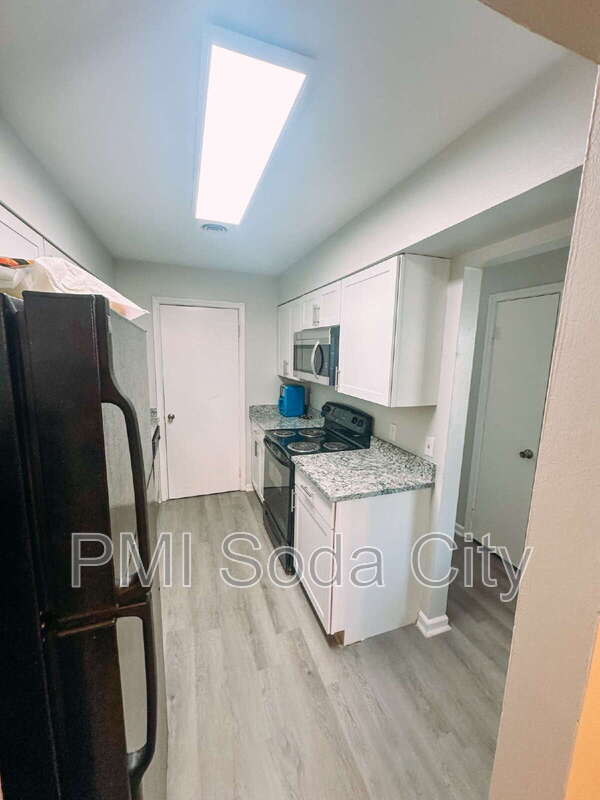 Foto del edificio - 105 Thornwell Ct