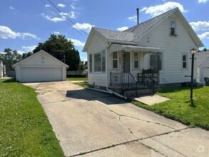 Building Photo - 1414 Cornwall Ave