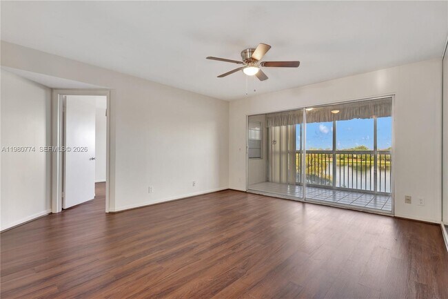 Foto del edificio - 13001 SW 11th Ct