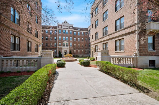 Foto del edificio - 6202 Wayne Ave