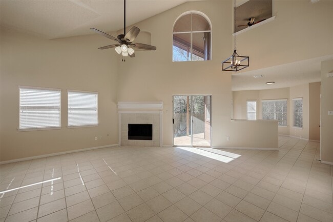 Building Photo - 1815 Tickner St