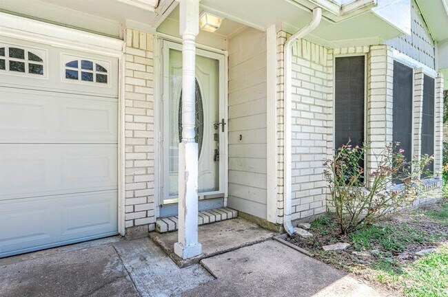 Building Photo - 1714 Blindlake Dr