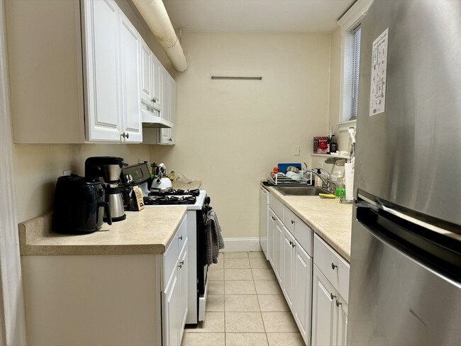 Building Photo - 14 Egmont St