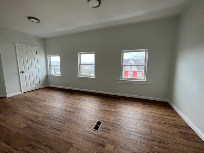 Building Photo - 3208 Juliet St