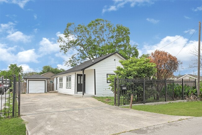 Foto del edificio - 8005 Wiggins St