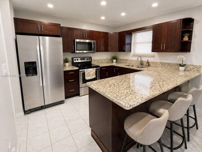 Foto del edificio - 9837 NW 123rd Terrace