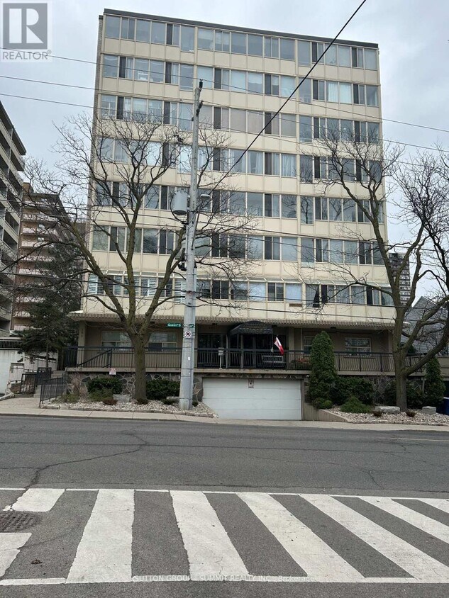 Photo principale - 101 Queen St S