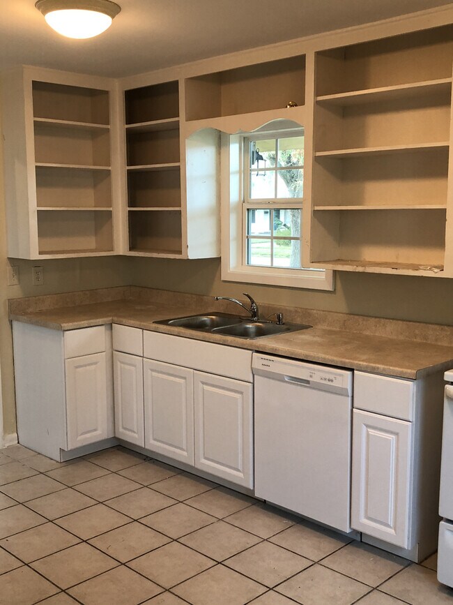 Foto del edificio - RENTAL LISTING!