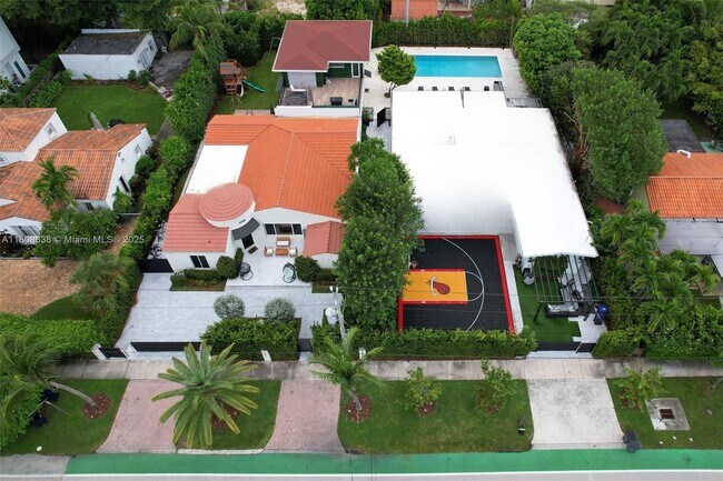 Foto del edificio - 3748 Prairie Ave
