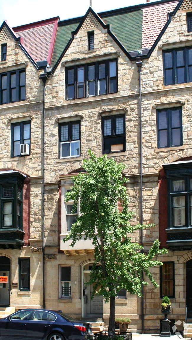 Photo - 1015 N Calvert St Apartments