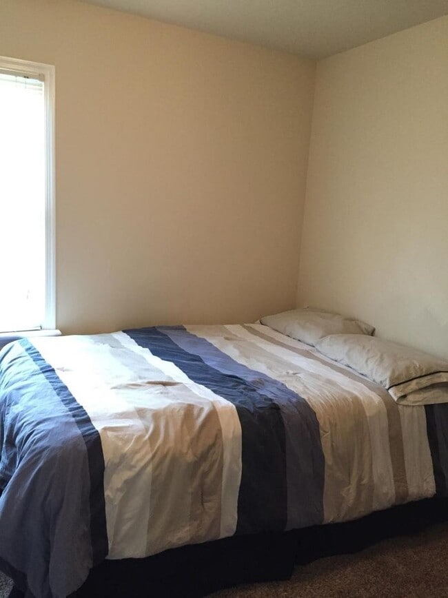 Photo - Large 4 Bedroom 2.5 Bath Home Near VCU.