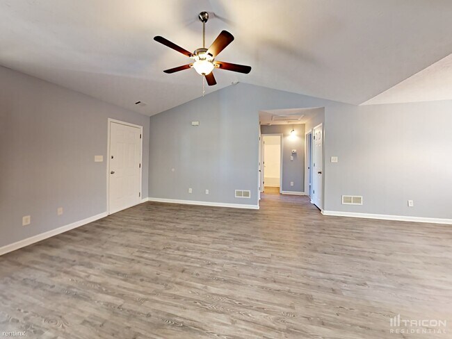 Building Photo - 184 Kings Crossing Ct