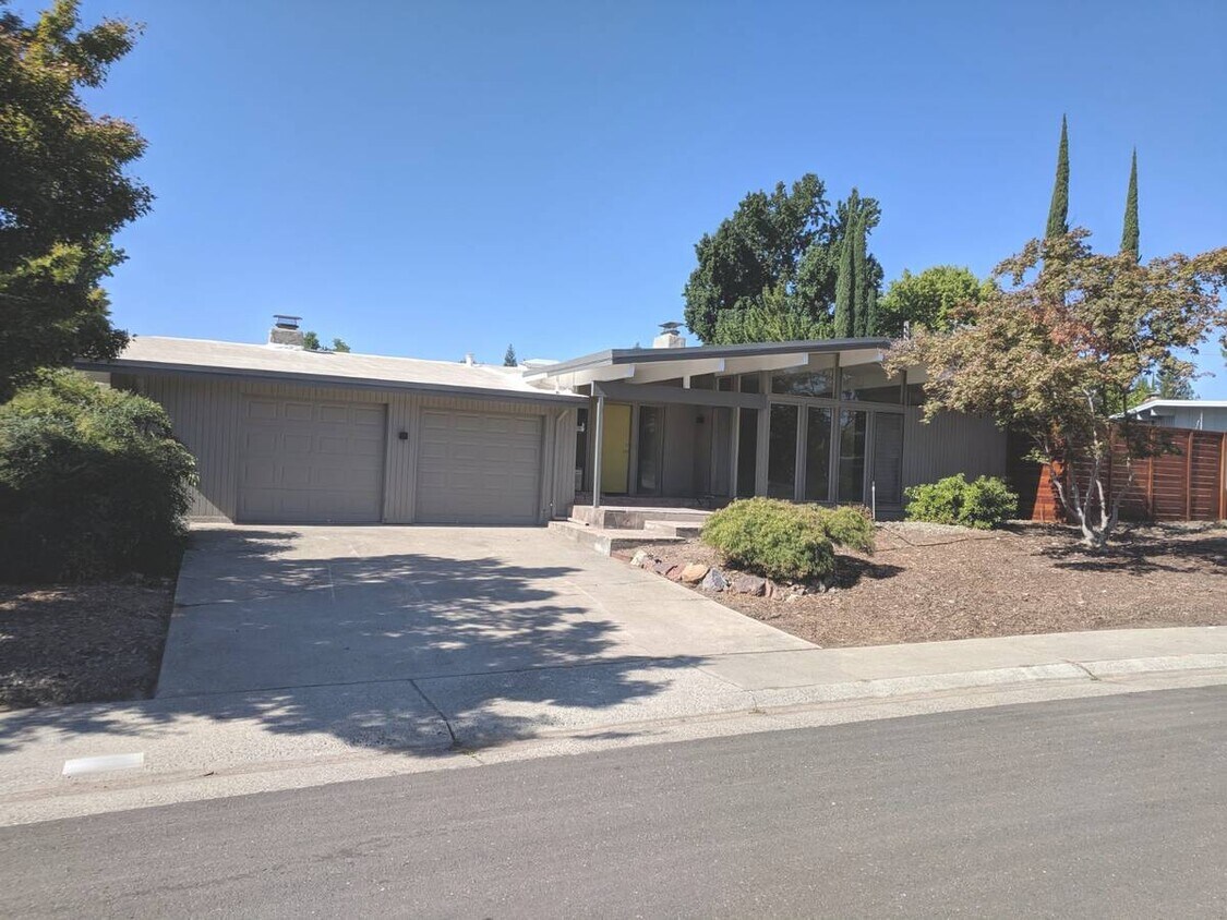 1201 Hooton Ct, Carmichael, CA 95608 House Rental in Carmichael, CA