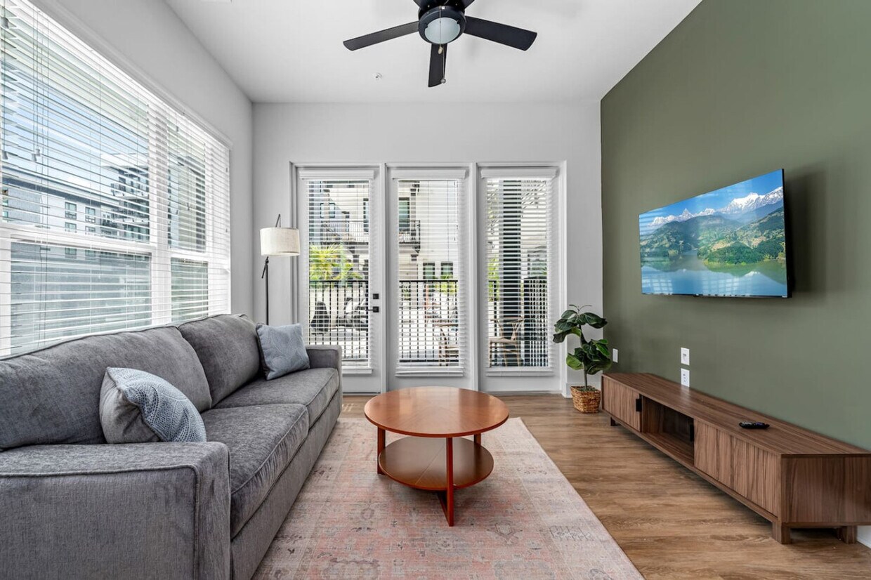 Foto principal - 3302 W Gray St