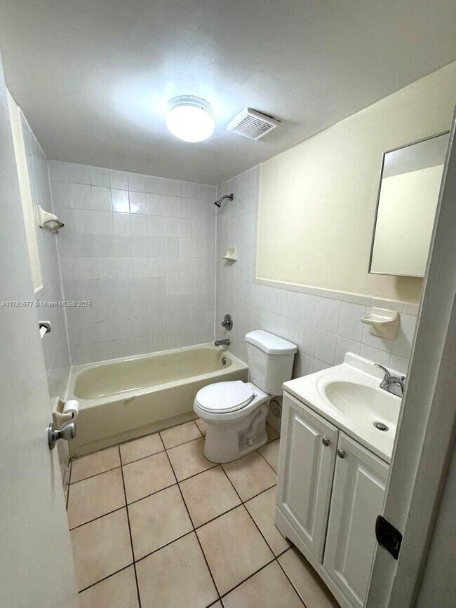 Foto del edificio - 7283 W 24th Ave