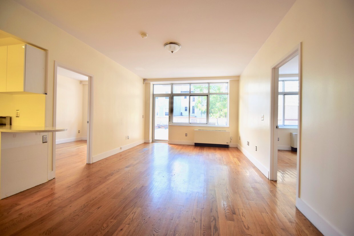 Primary Photo - 415 W 150th St