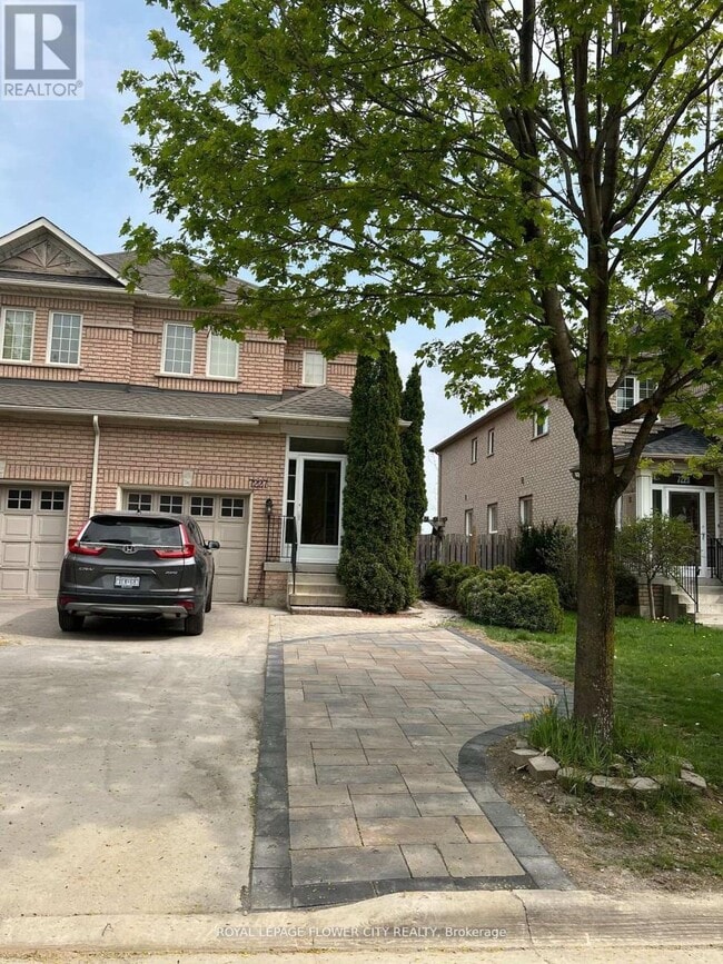 Building Photo - 7227 Para Pl