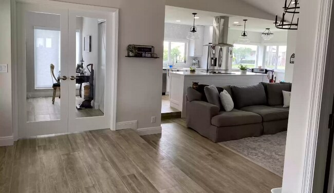 Foto del edificio - 22060 Brentwood Cir