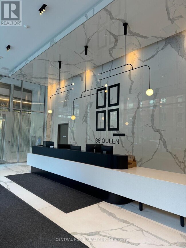 Photo du bâtiment - 88 Queen St E