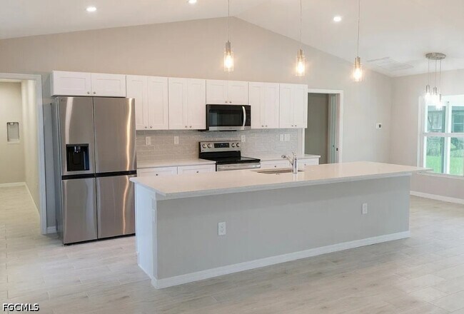 Foto del edificio - 1003 NW 7th Pl