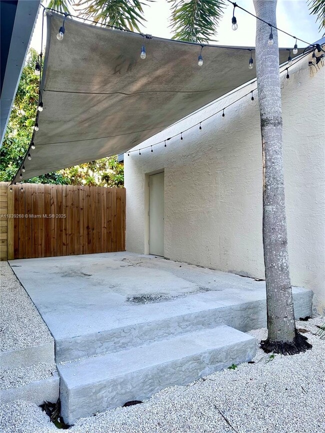 Building Photo - 19120 SW 128th Ct
