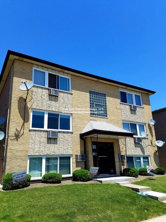 Foto principal - 9244 Seymour Ave