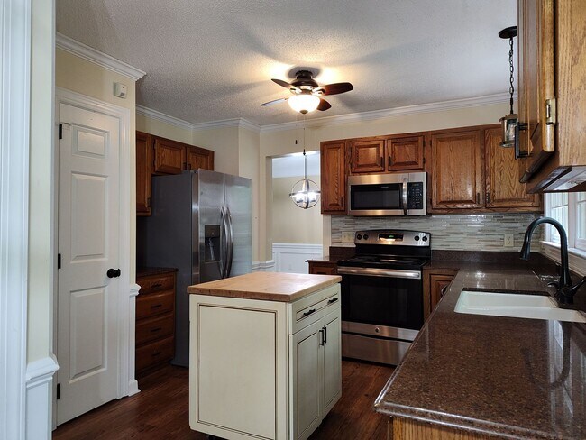 Foto del edificio - Move-in ready home in Cheshunt!