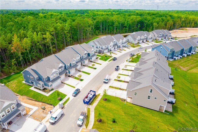 Building Photo - 18349 Palisades Ct