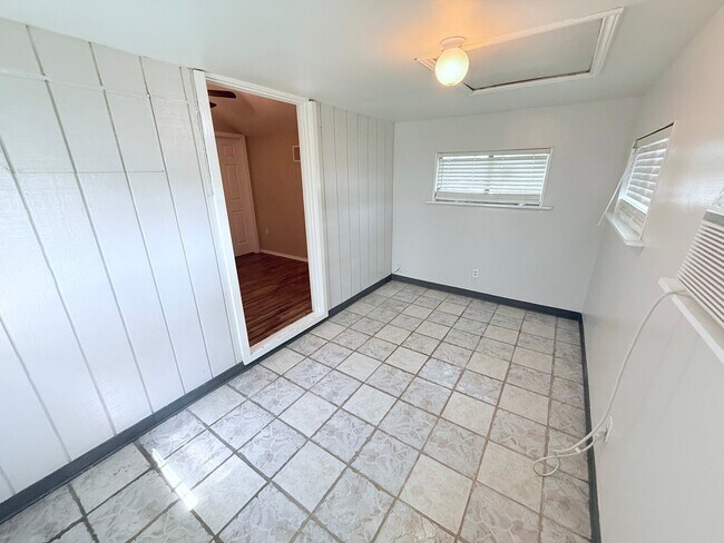 Building Photo - 7418 Oscar Dr