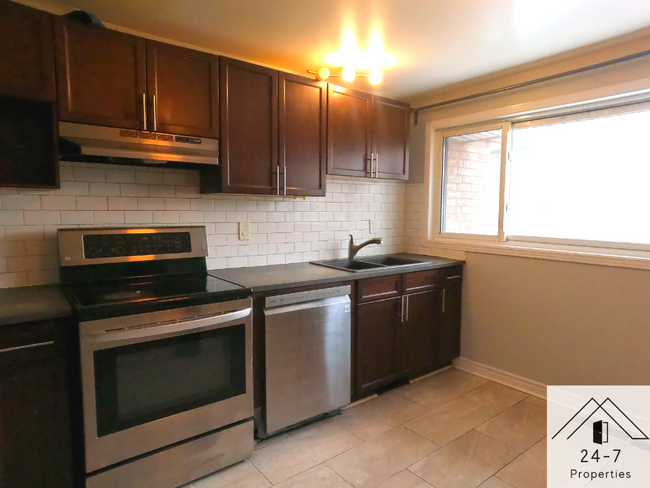 We are currently renovating the kitchen. New quartz countertops will be installed. - 2 Bertona St