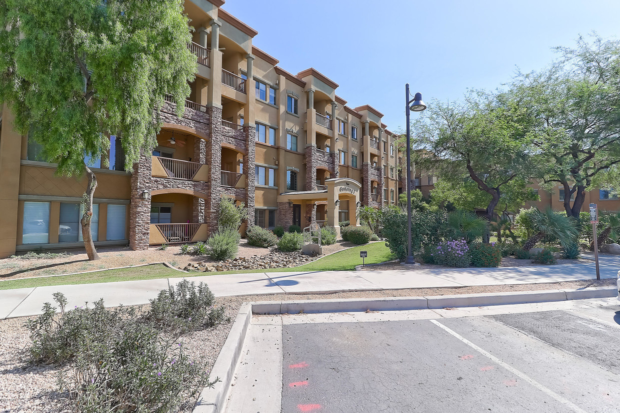 Primary Photo - 5450 E Deer Valley Dr