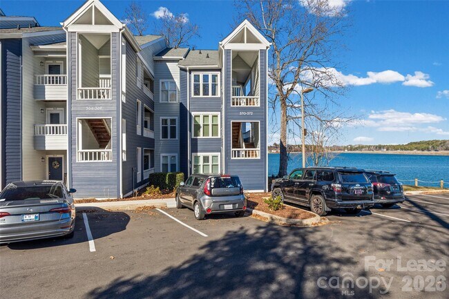 Foto del edificio - 372 Northwest Dr