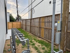Building Photo - 5705 Dolores St