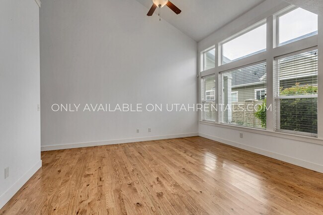 Building Photo - 11652 S Stafford View Dr