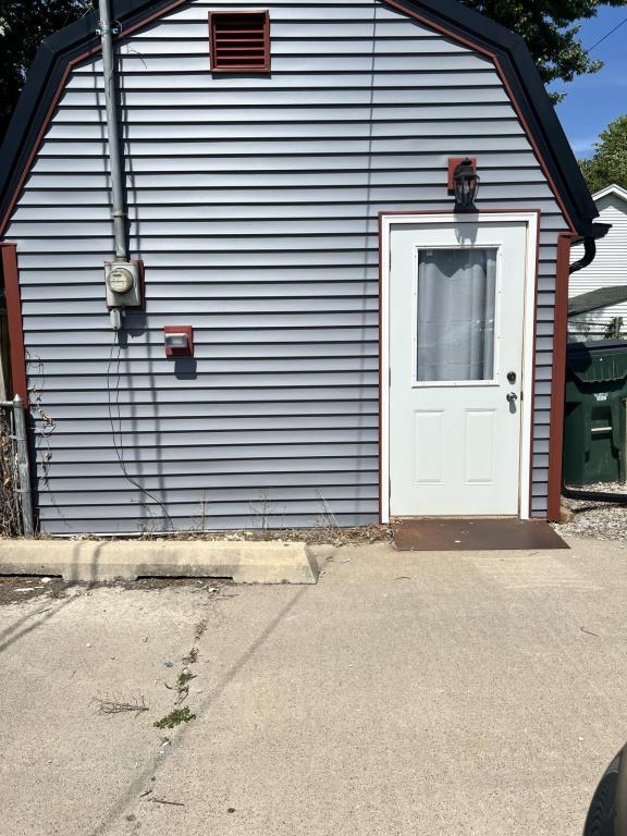 Foto principal - 906 E 9th St