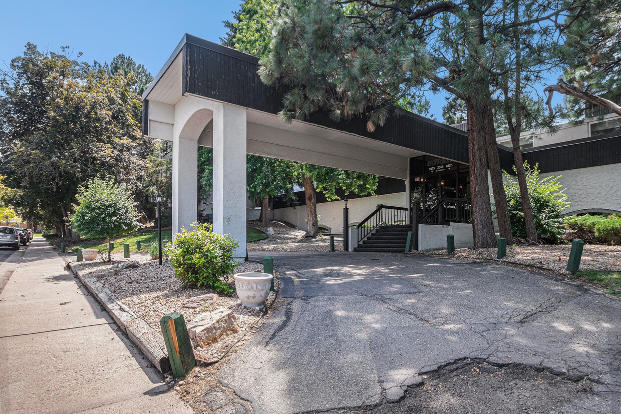 Photo - 2375 S Linden Ct (Denver, CO)