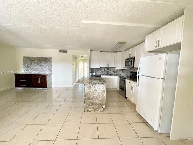 Foto del edificio - 105 Meadows Cir