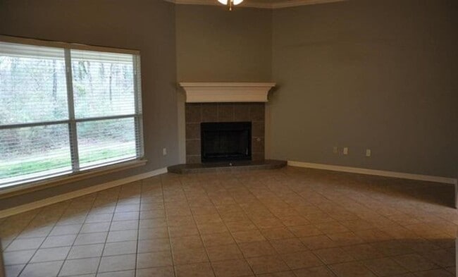 Foto del edificio - Coming Soon: 3 bedroom 2 bath in South Tyl...